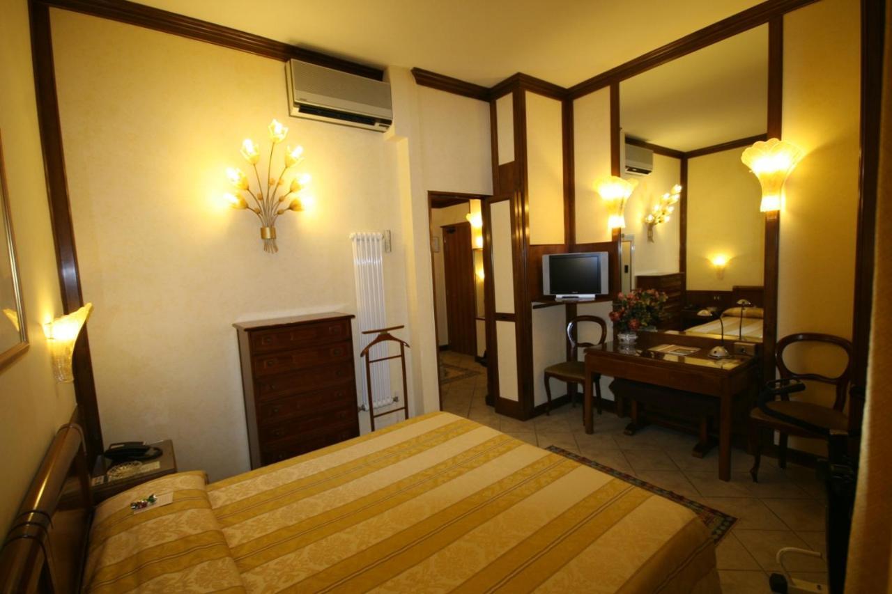 Hotel Italia Mantova Esterno foto