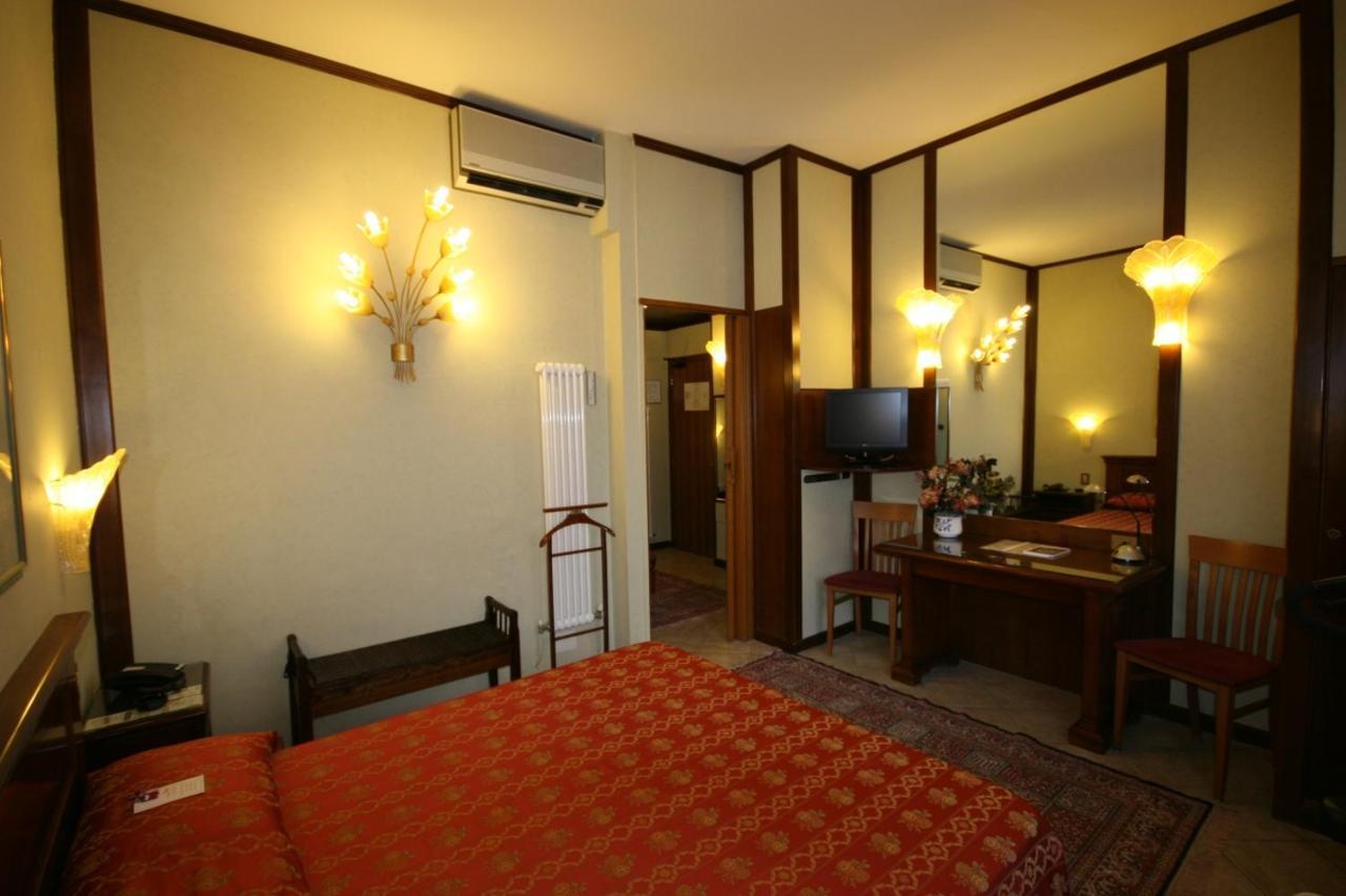 Hotel Italia Mantova Esterno foto