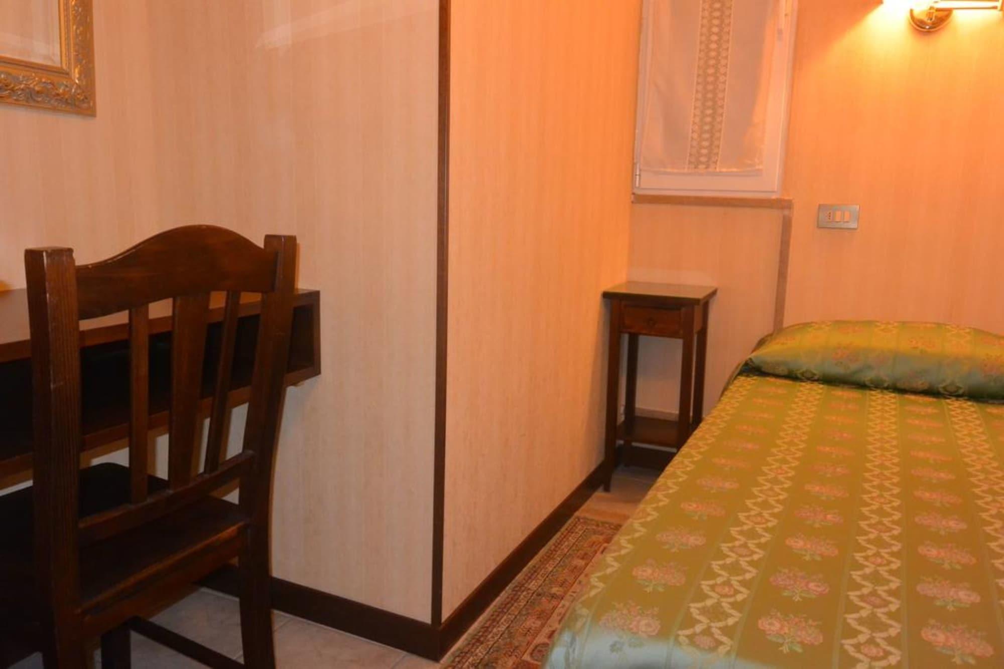 Hotel Italia Mantova Esterno foto