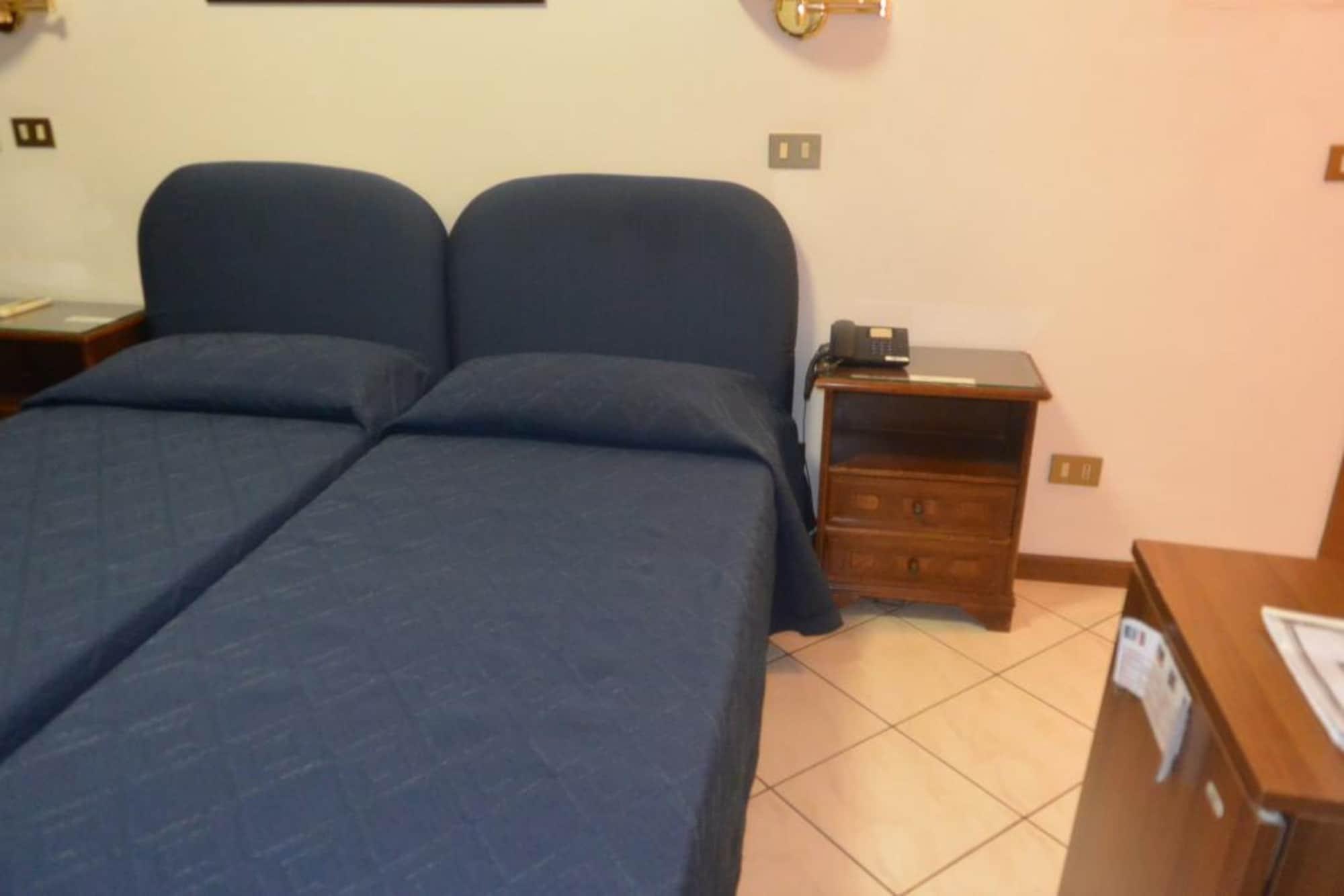 Hotel Italia Mantova Esterno foto
