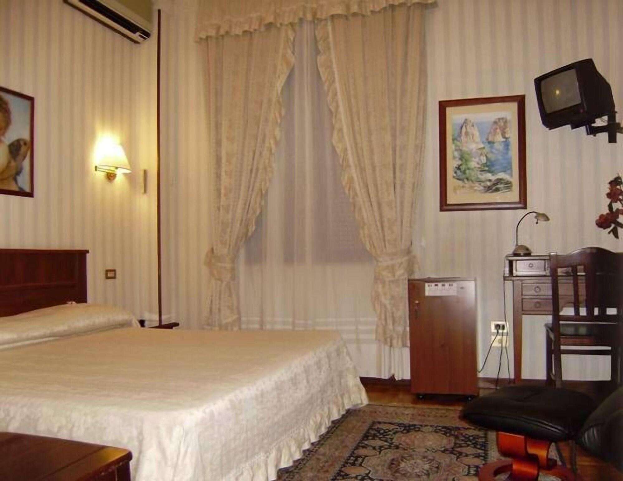Hotel Italia Mantova Esterno foto