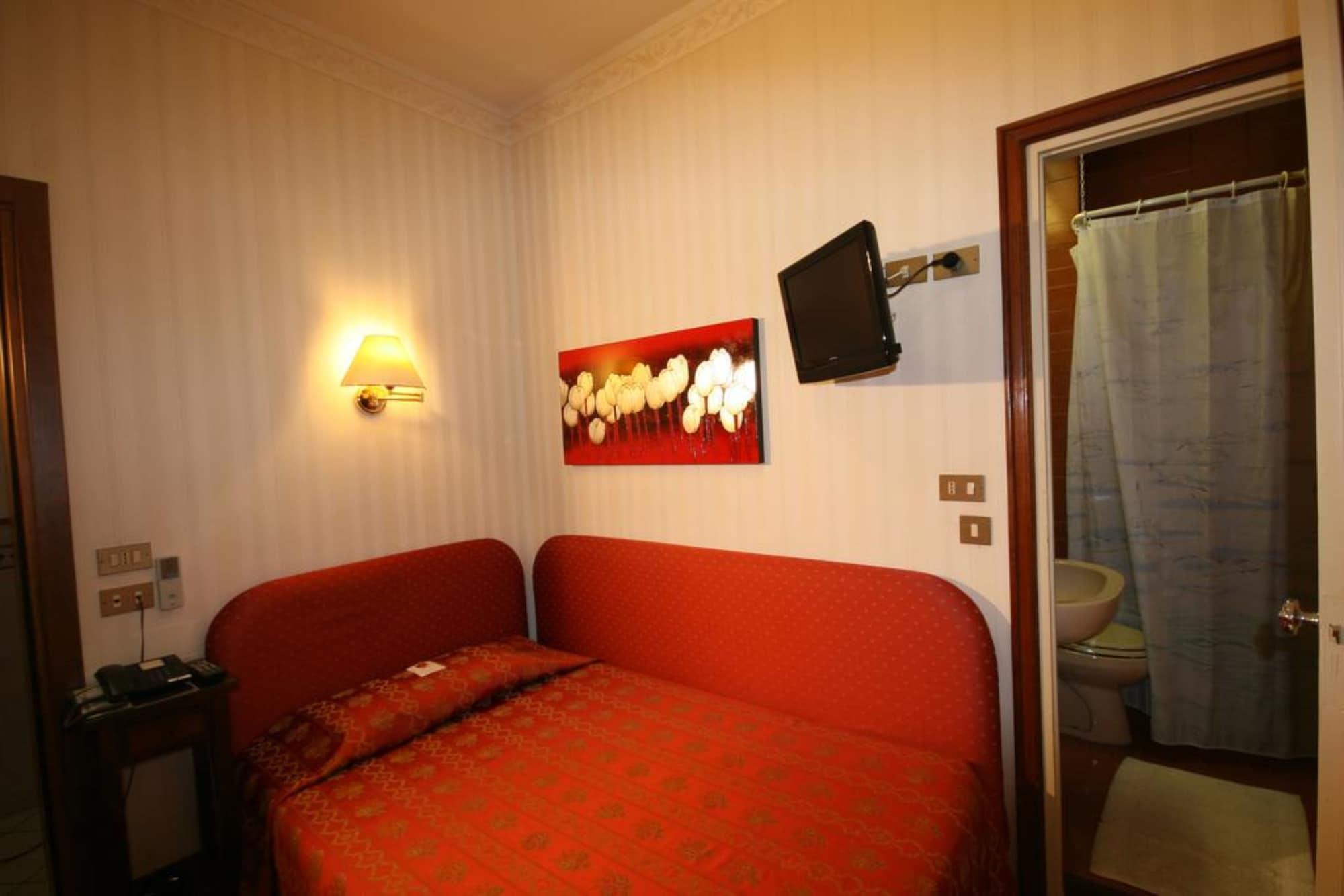 Hotel Italia Mantova Esterno foto