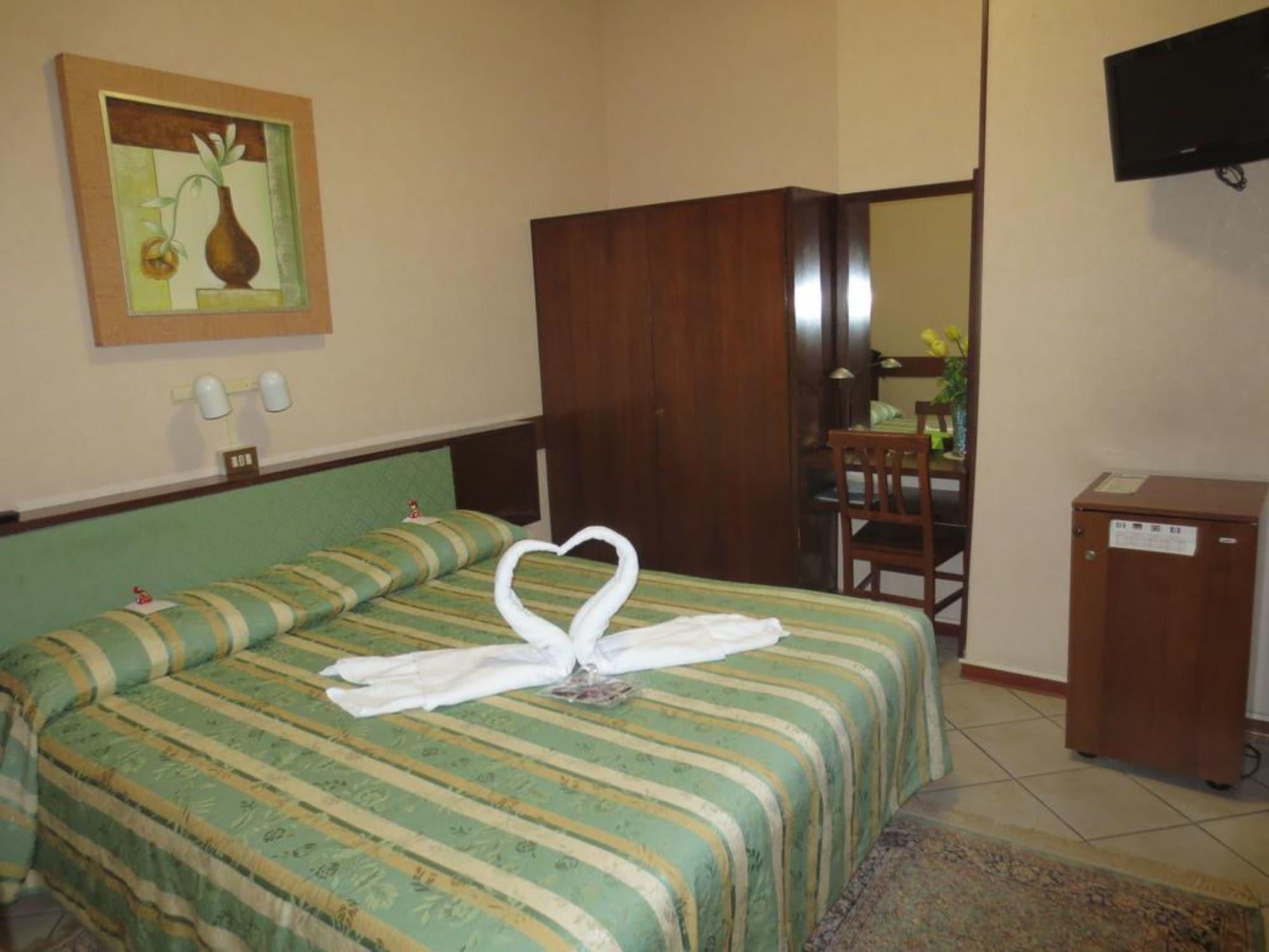 Hotel Italia Mantova Esterno foto