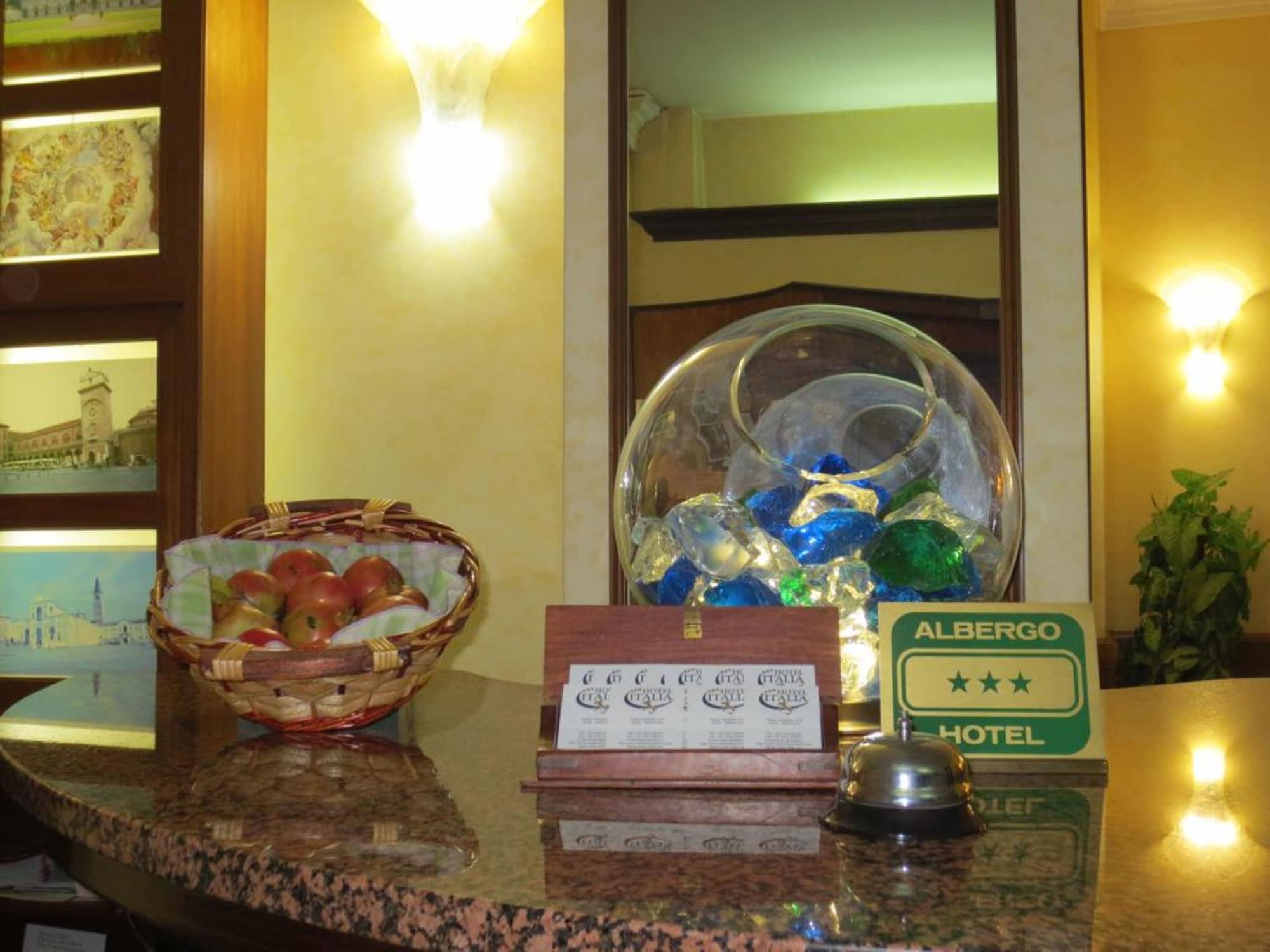 Hotel Italia Mantova Esterno foto