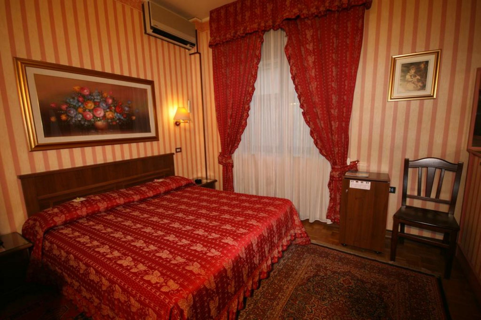 Hotel Italia Mantova Esterno foto